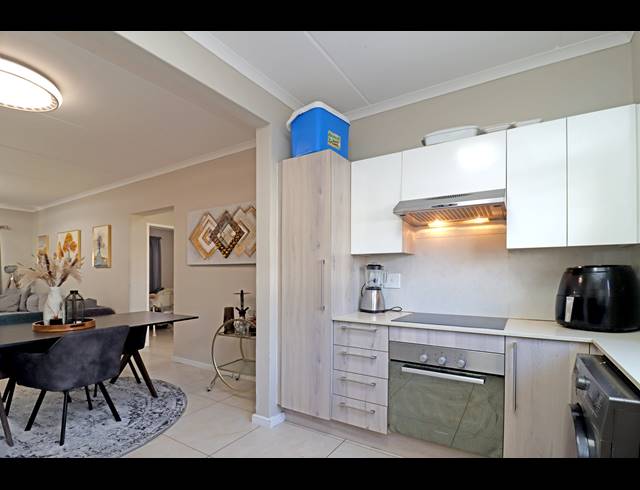 3 BEDROOM APARTMENT FOR SALE IN NOORDHANG